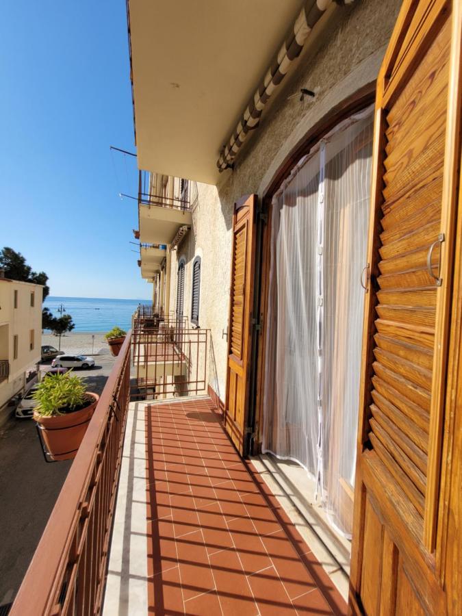 Casa Vacanze Paolo e Francesca - Monolocali Scilla Exterior foto